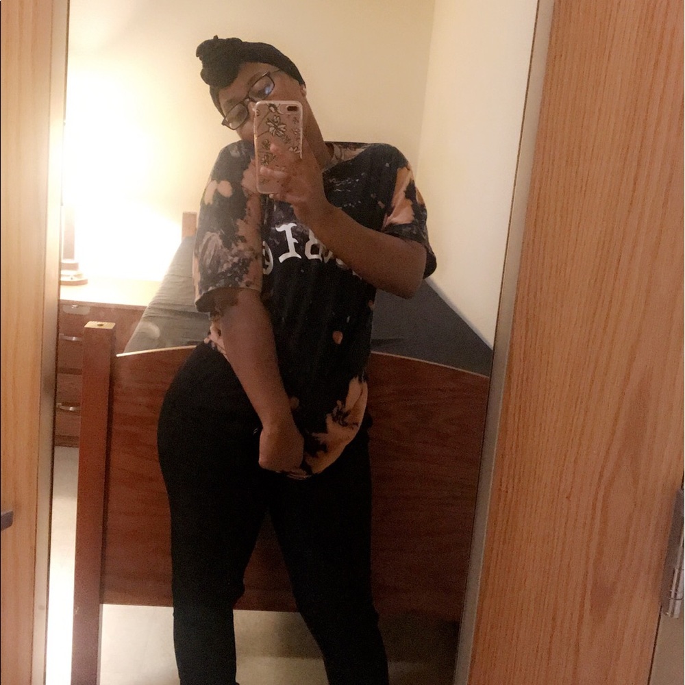 Meet your Posher, Endia