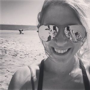 Meet your Posher, Claire