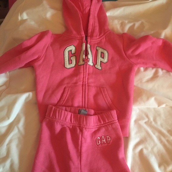 pink gap sweatsuit