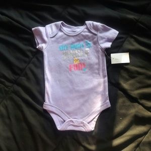 NWT My Aunt is Single & Fun Onesie