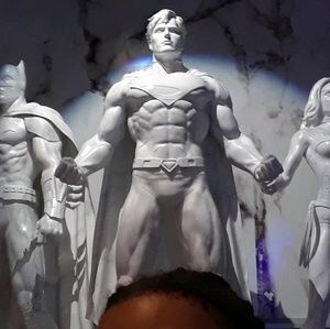 Meet your Posher, Tee