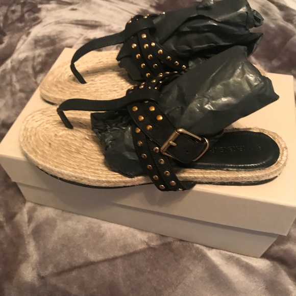 Brand new Burberry espadrille sandal - Picture 3 of 3