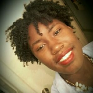 Meet your Posher, Alicia