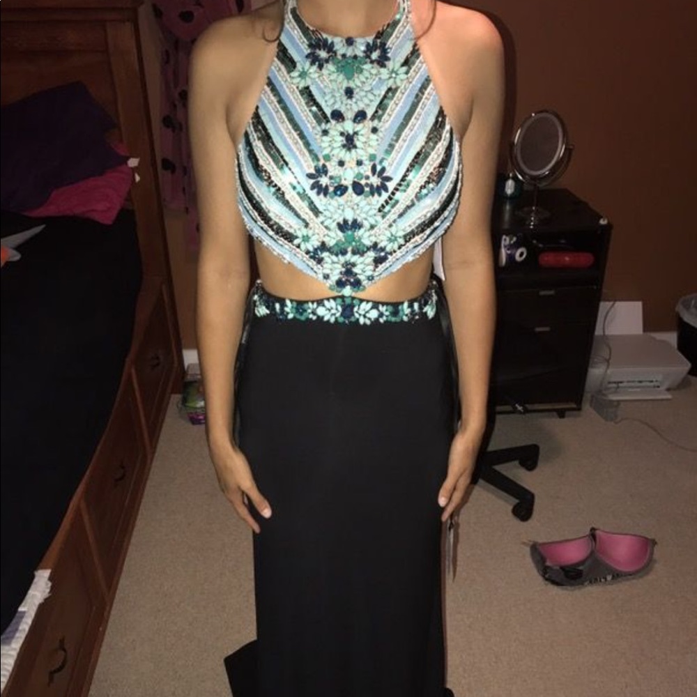 Sherri Hill prom dress
