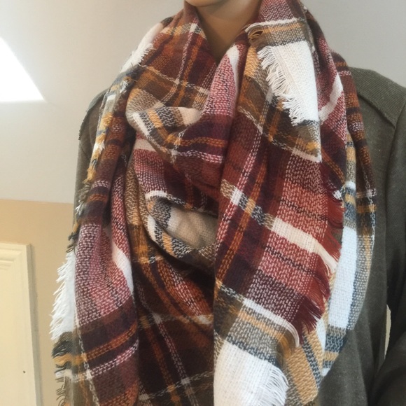 Beautiful Blanket Scarf - Picture 5 of 7