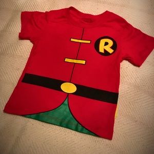 Robin Shirt with Detachable Cape 3T