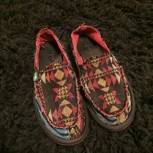 Tribal Print Sanuks