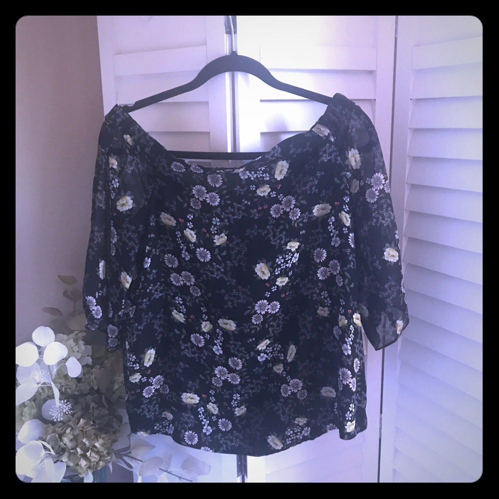 Gorgeous off the shoulder top