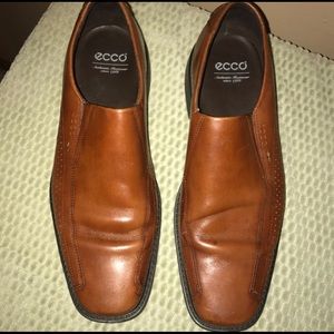 Ecco Johannesburg Perforated Loafers