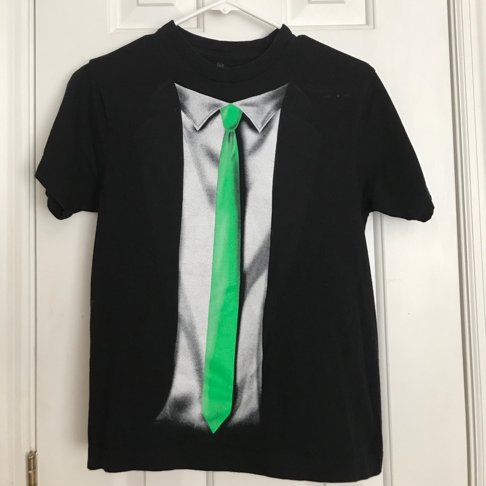 “Ink” Black Boys Short Sleeve T-Shirt. Size: M