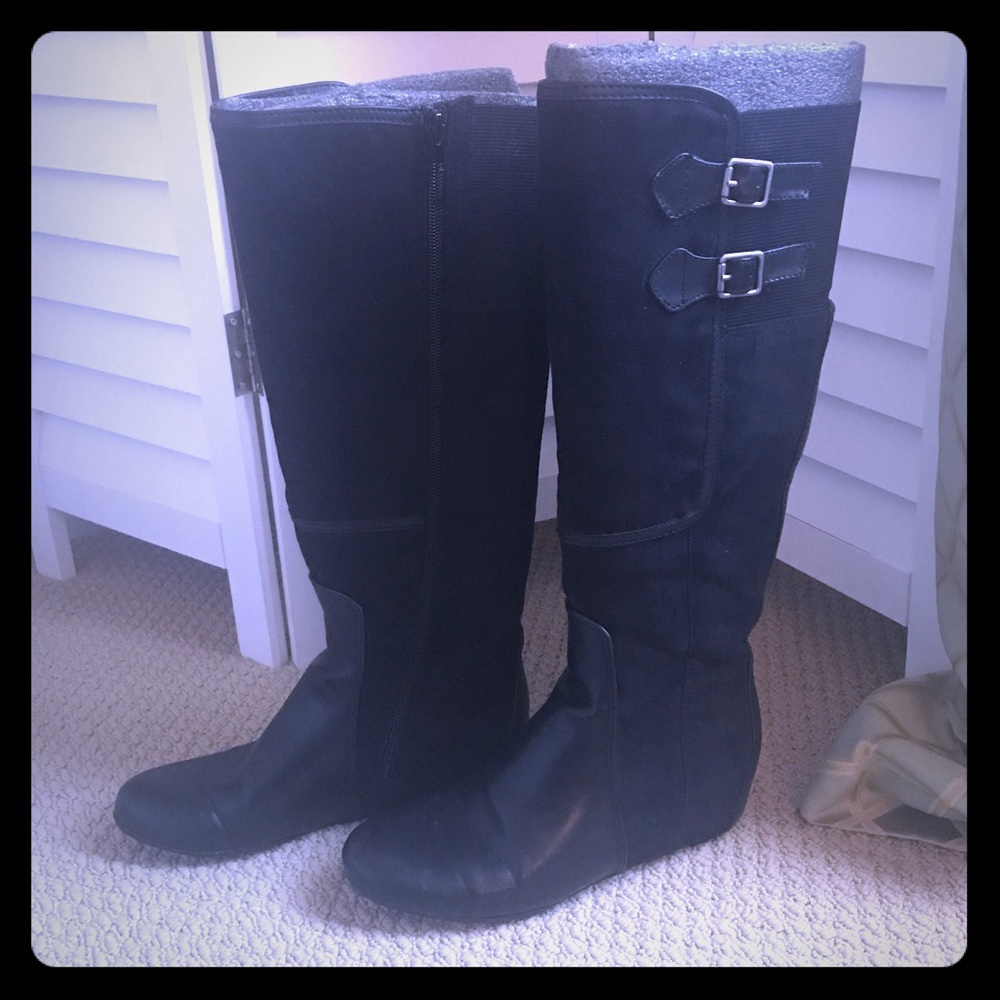 Black hidden platform tall boots