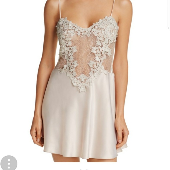 Showstopper chemise - Picture 1 of 1