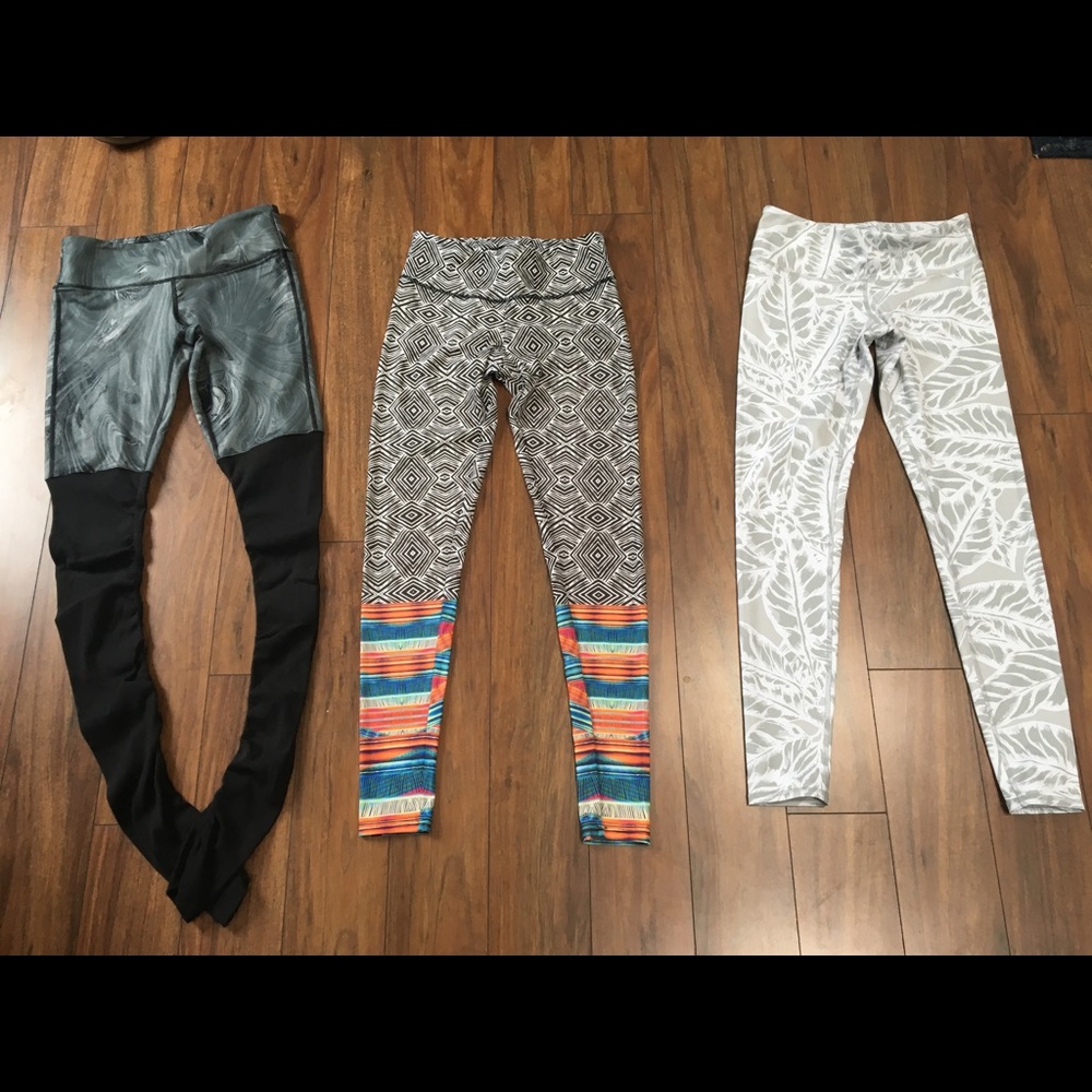 Onzie yoga leggings (middle)