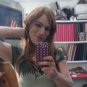 Meet your Posher, Chloe