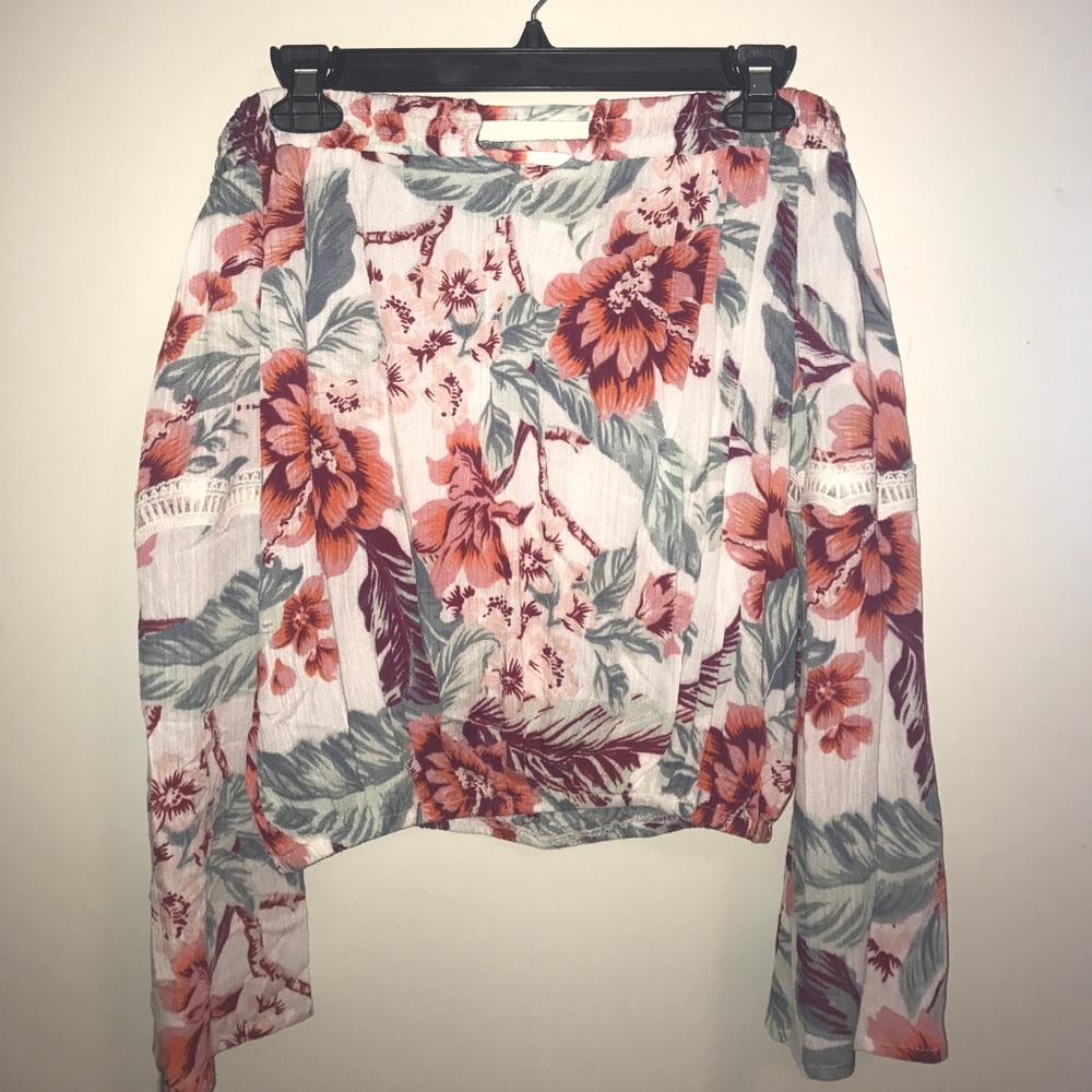 Off the shoulder blouse 🌸 make offfers