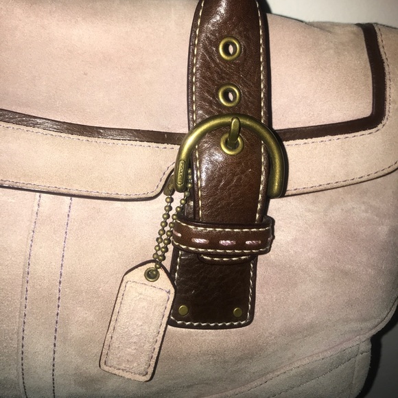 Pink suede Coach satchel - Picture 4 of 7