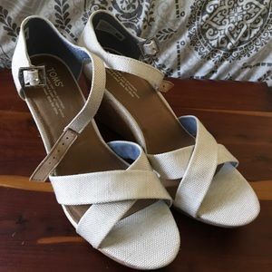 TOMS wedges