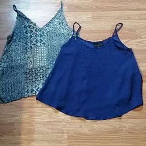 2 women's tops small