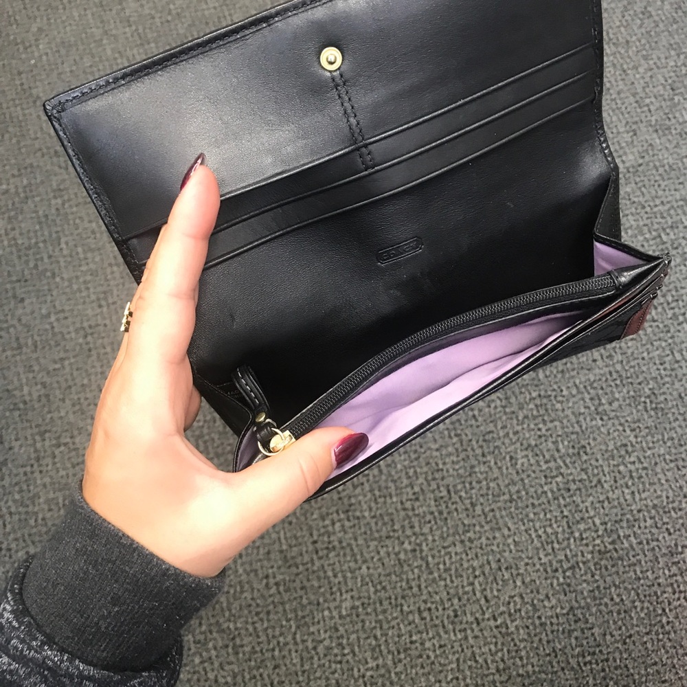 Coach Wallet - Picture 4 of 5