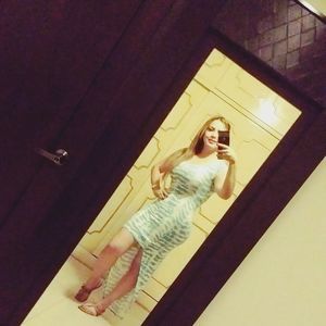 Meet your Posher, Crystal