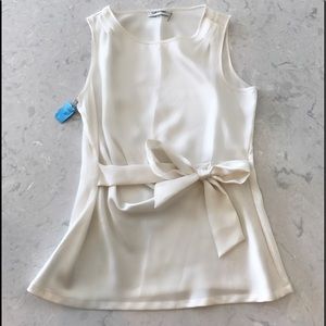 White side bow top