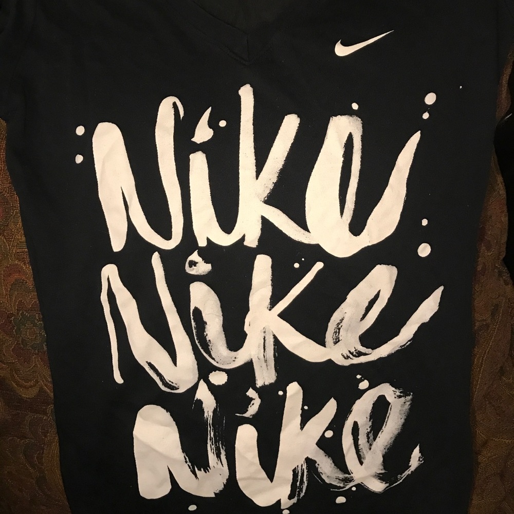 Nike V-Neck cotton tee size XS