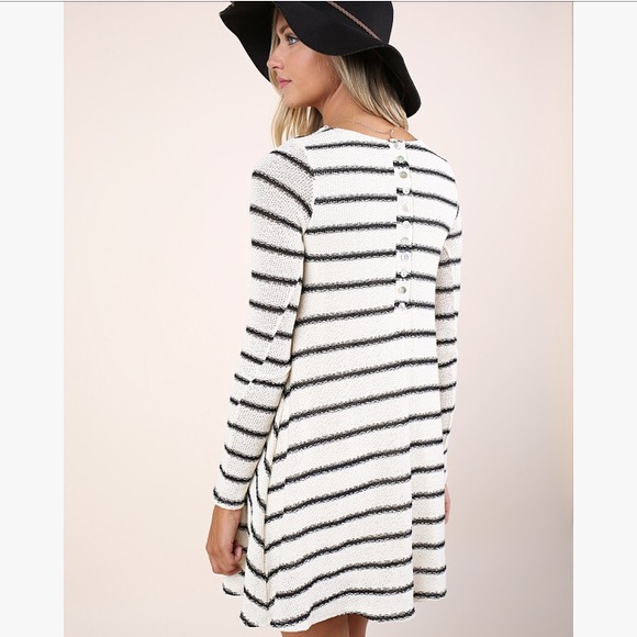 😱SOLD😱 Altar'd State Morning Shivers Dress - Picture 3 of 4