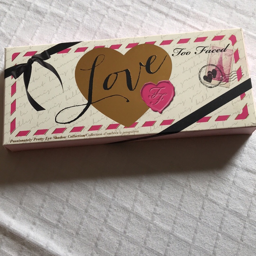 SOLD Too faced LOVE palette