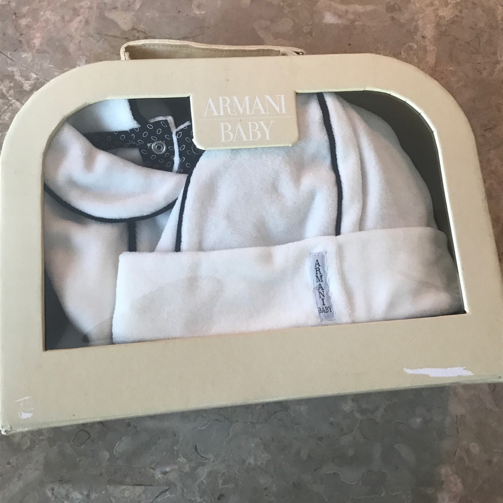 Armani infant gift set