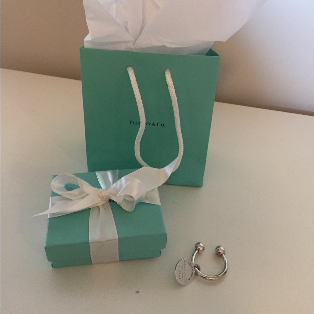Tiffany & Co. sterling silver keychain.
