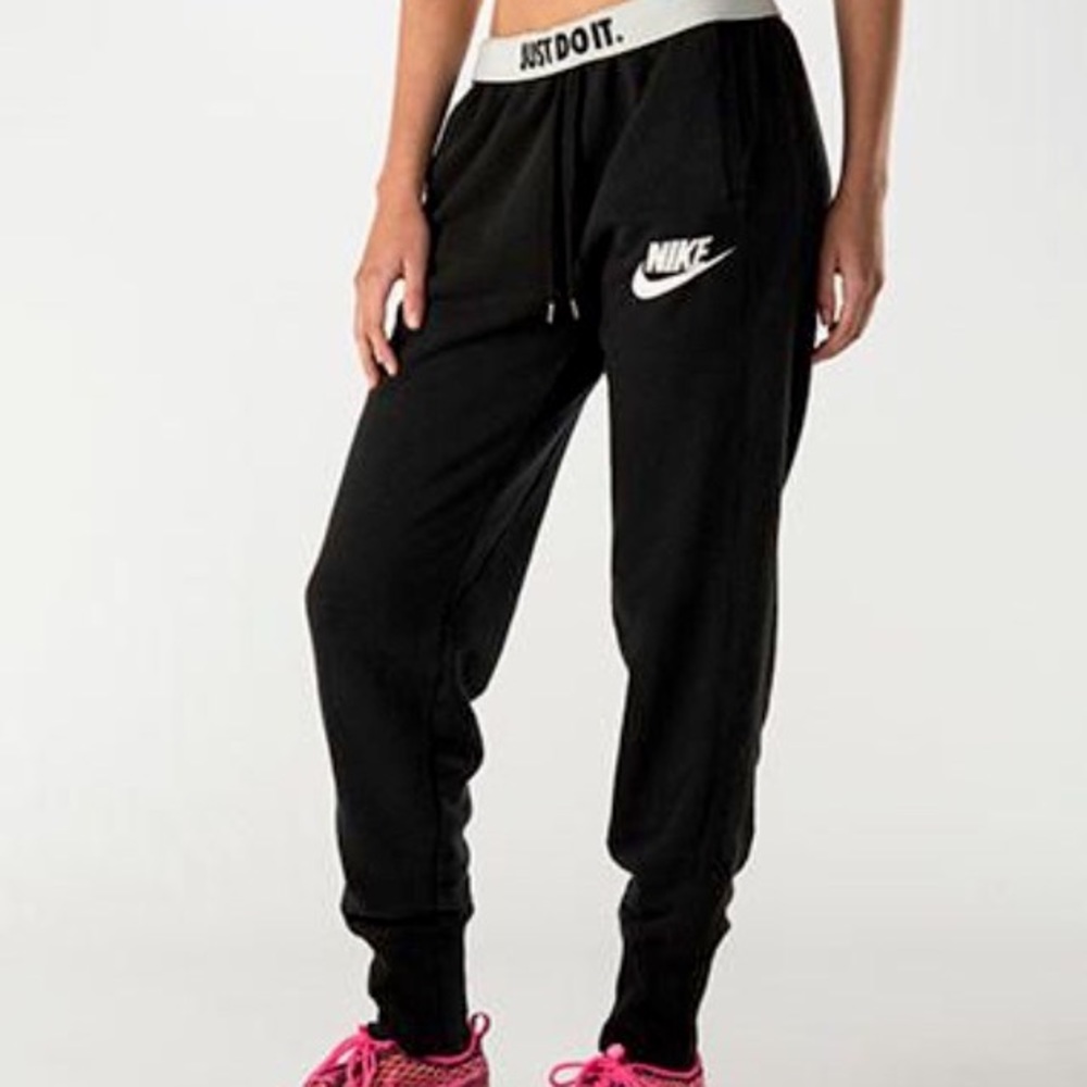 Women's Nike Rally Sweatpants