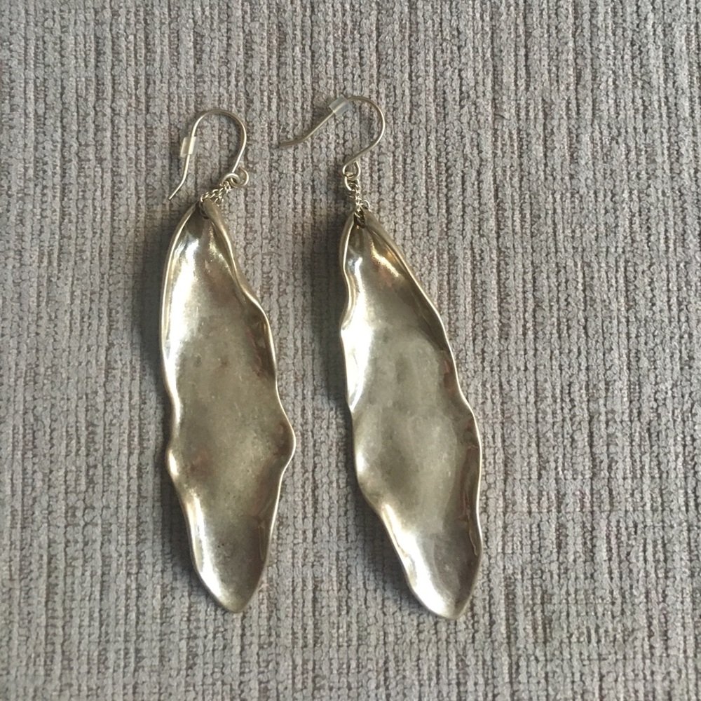 Drop statement earrings