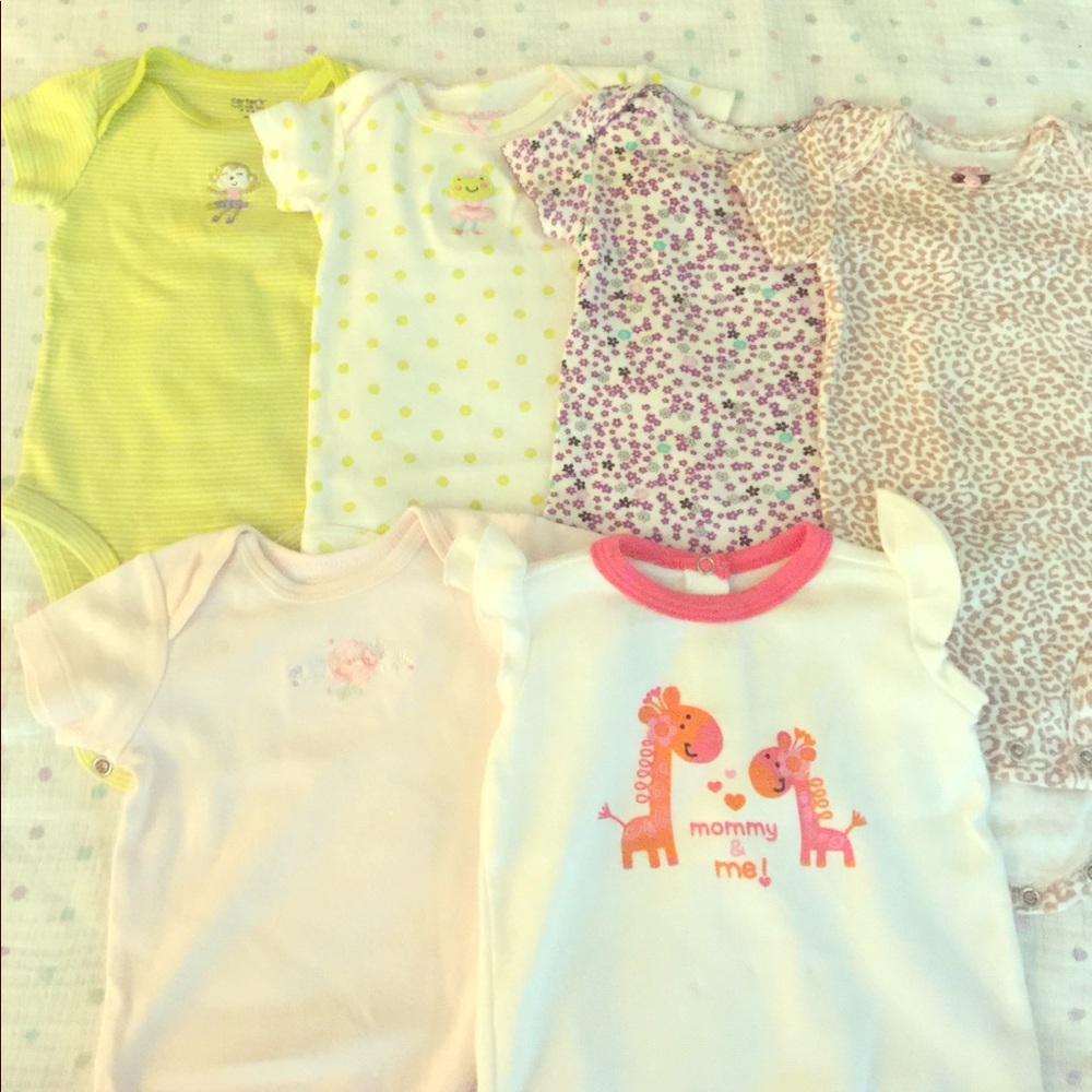 Baby short-sleeve onesies