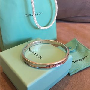 One day sale💙Tiffany & Co. sterling silver bangle