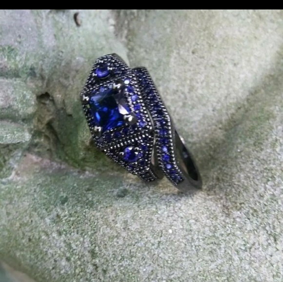 gorgeous wedding set - Picture 2 of 2