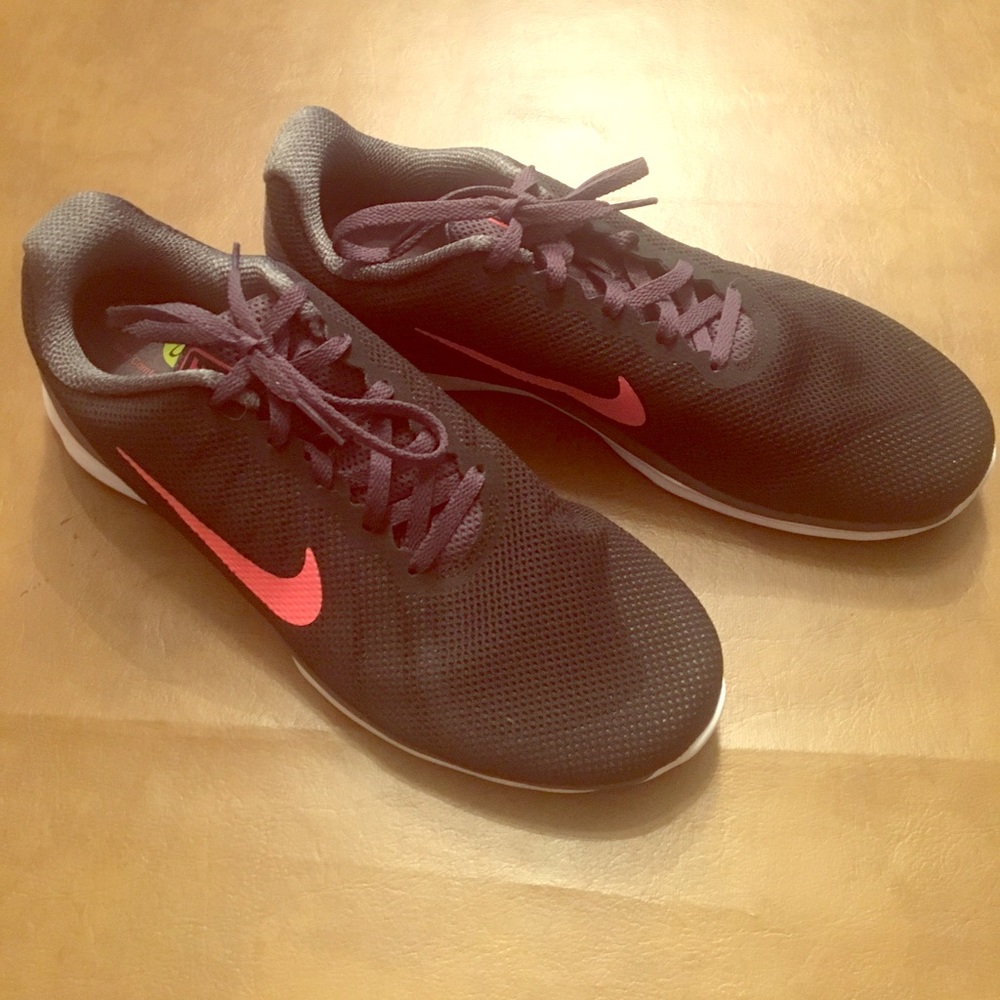 Nike TR 6 9.5