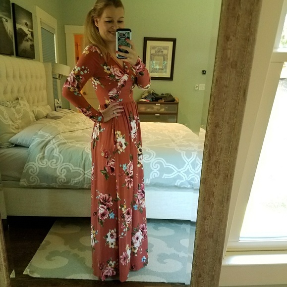 🍁New🍁 Gorgeous Rust Red Floral Maxi Dress - Picture 2 of 3