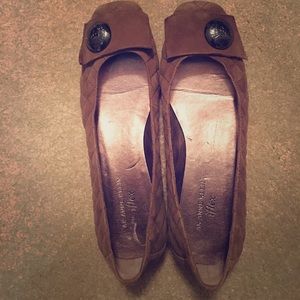 Anne Klein quilted brown flats 7 1/2