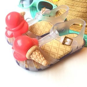 mini melissa aranha ice cream