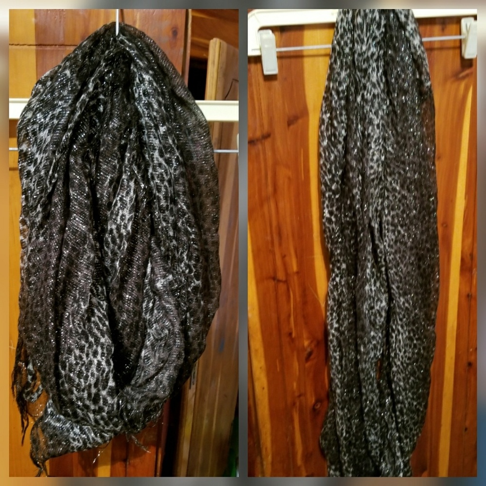 Animal print infinity scarf 🍁🍂🍂🍁