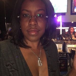 Meet your Posher, Bobbi