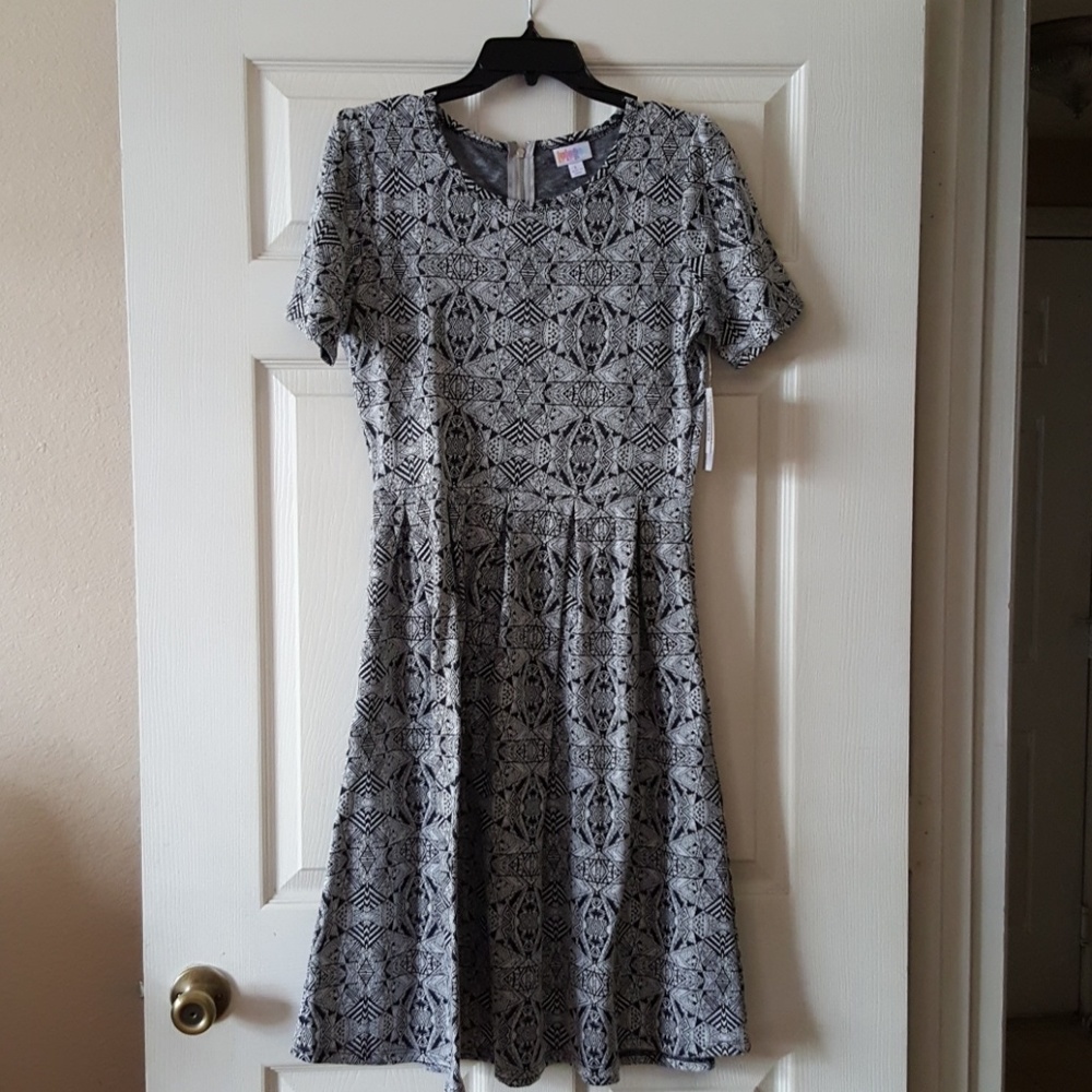 Lularoe Amelia