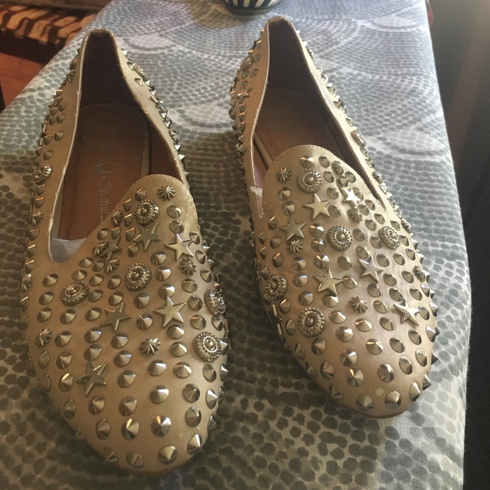 Gorgeous!! Jeffrey Campbell studded flats - size 9