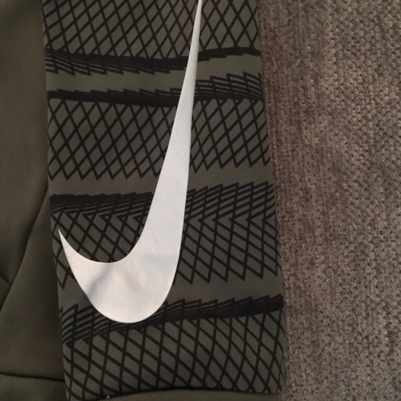 Men's Nike hoodie - Picture 2 of 2