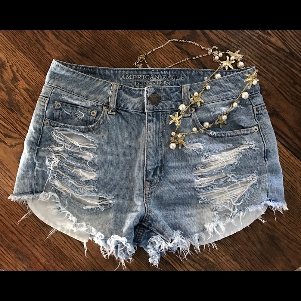 HIGH WAISTED, DISTRESSED JEAN SHORTS