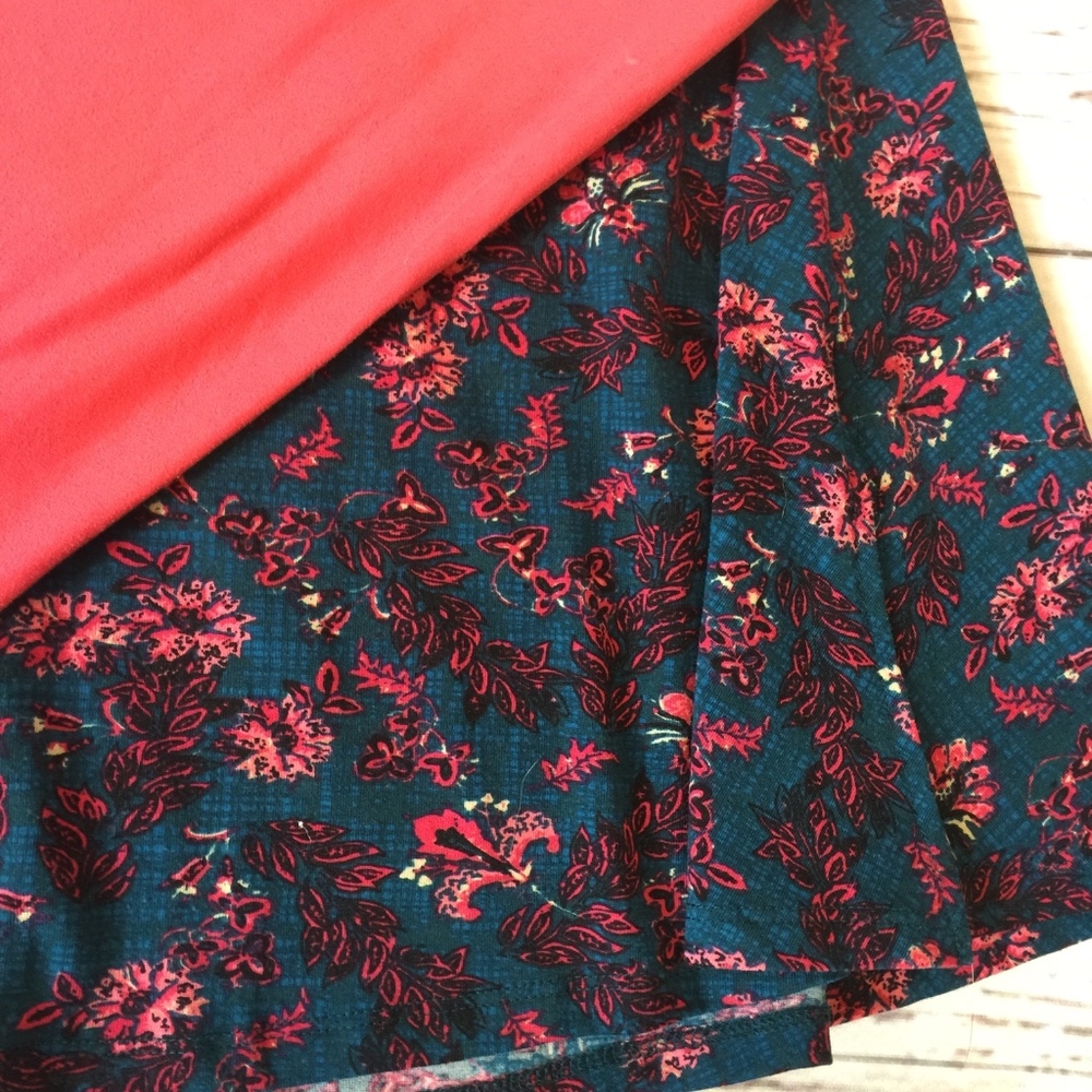 Perfect T & OS Legging Outfit - Picture 2 of 3