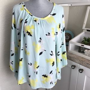 Vince Camuto batwing top