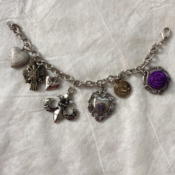 ‼️ LAST CHANCE ‼️Charm Bracelet - Picture 1 of 1