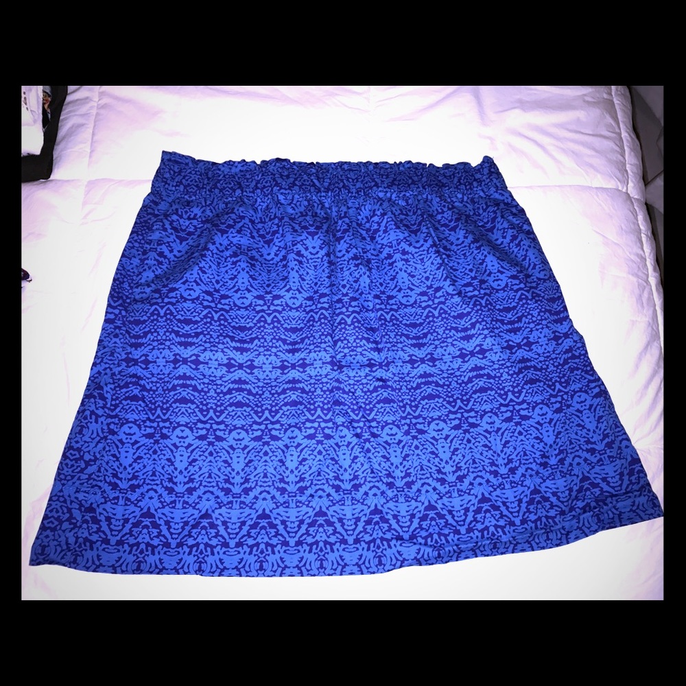 Skirt - above the knee skirt ~