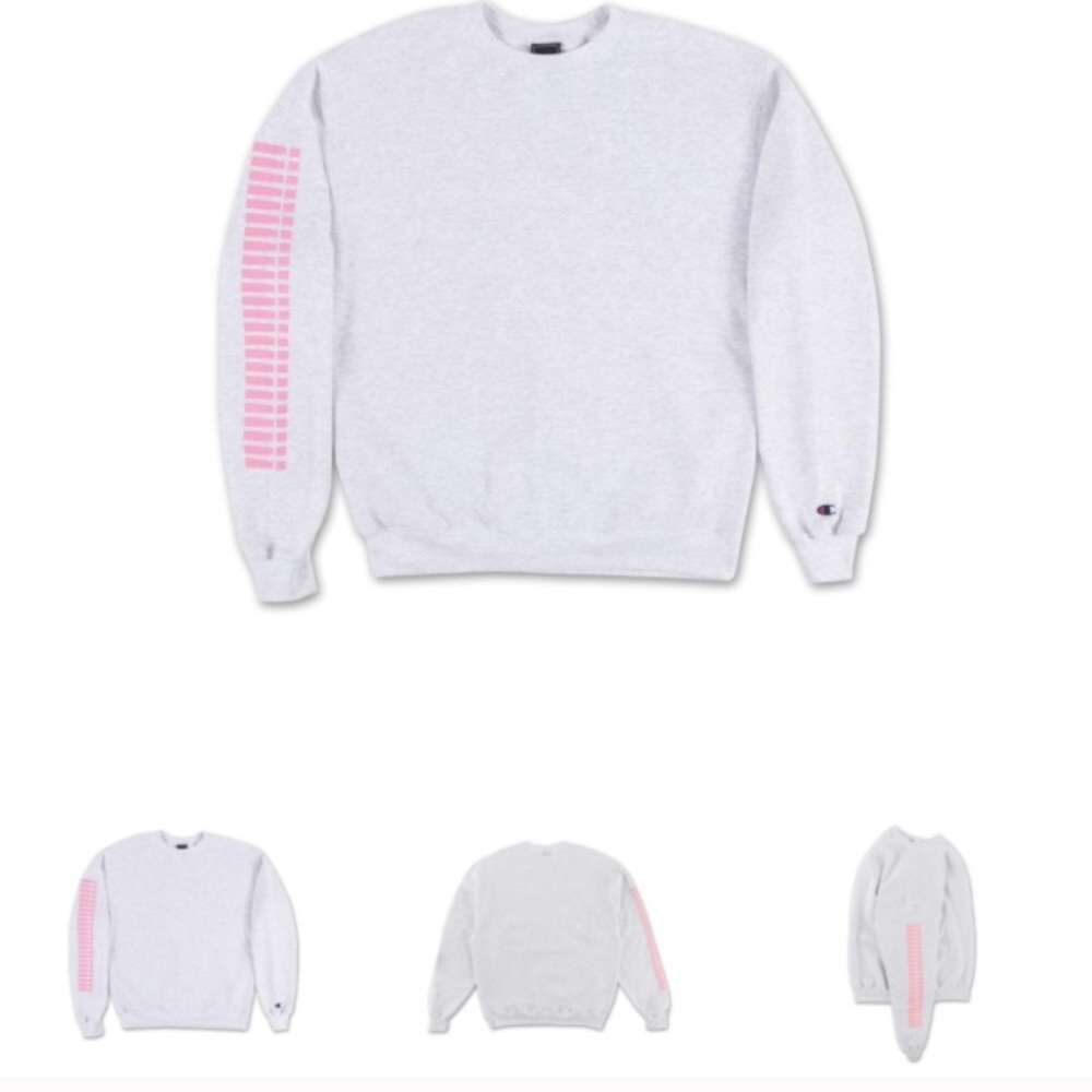 Kylie Jenner thick!!!!!! Sweatshirt in size xl.